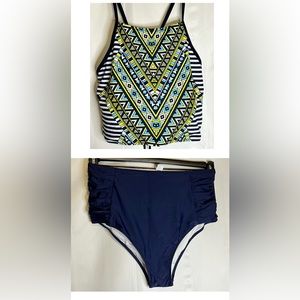 Cupshe Swimsuit. Size XXL. Tie up back. Used once.